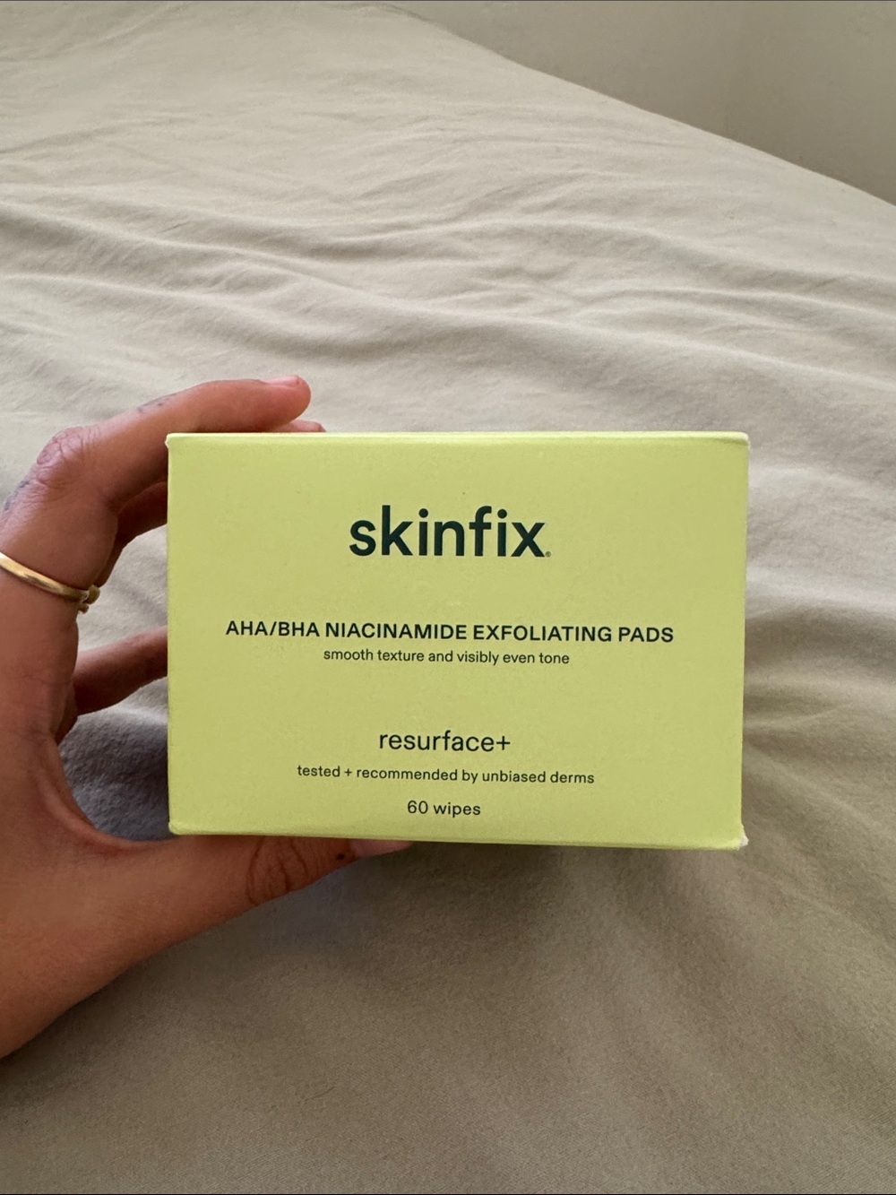Skinfix Resurface+ AHA/BHA Niacinamide Exfoliating Pads — Pale Green